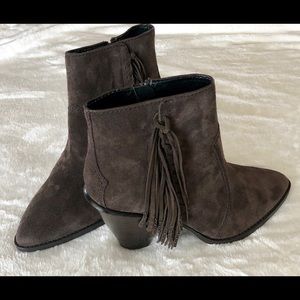 New “COACH Westyn Fringe Suede Boots”/Brown